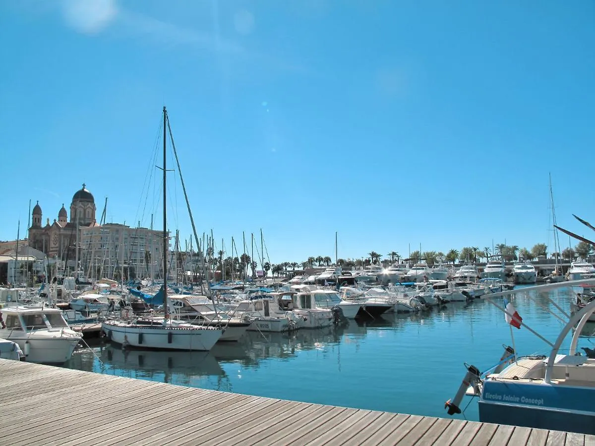 Apartment Les Bougainvilliers By Interhome Saint-Raphaël