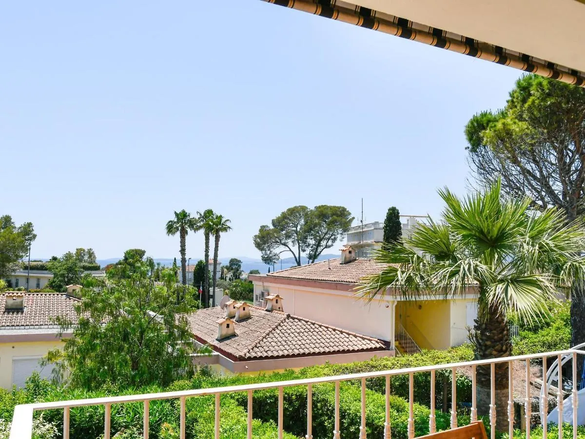 Apartment Les Bougainvilliers By Interhome Saint-Raphael